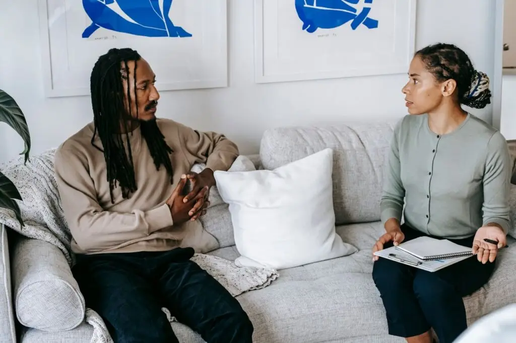 therapist in therapy